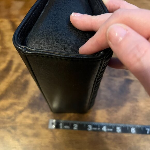 Womens Aldo handbag come with a chain strap - Picture 3 of 6